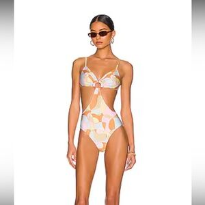*NWT* Beach Riot Waikiki One piece size M